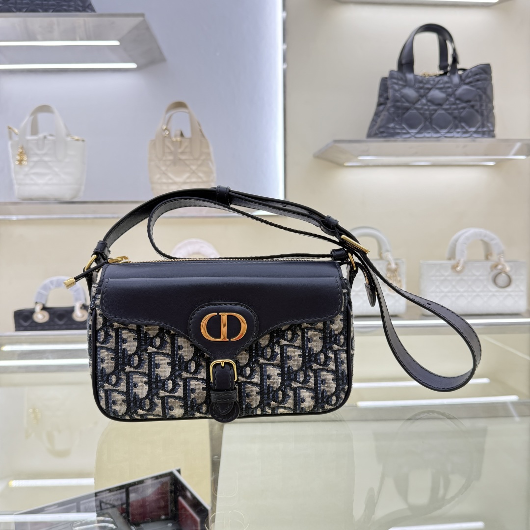 Dior 30 Montaigne Pocket Bag, Blue Dior Oblique Embroidery, Compact & Chic 1 cmp windows1750521929191 519655170 1211199559