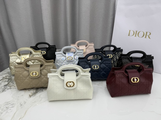 Dior Jolie Top Handle Mini Chain Bag, Elegant and Practical Design 2 Dior Jolie Top Handle Mini Chain Bag, Elegant and Practical Design