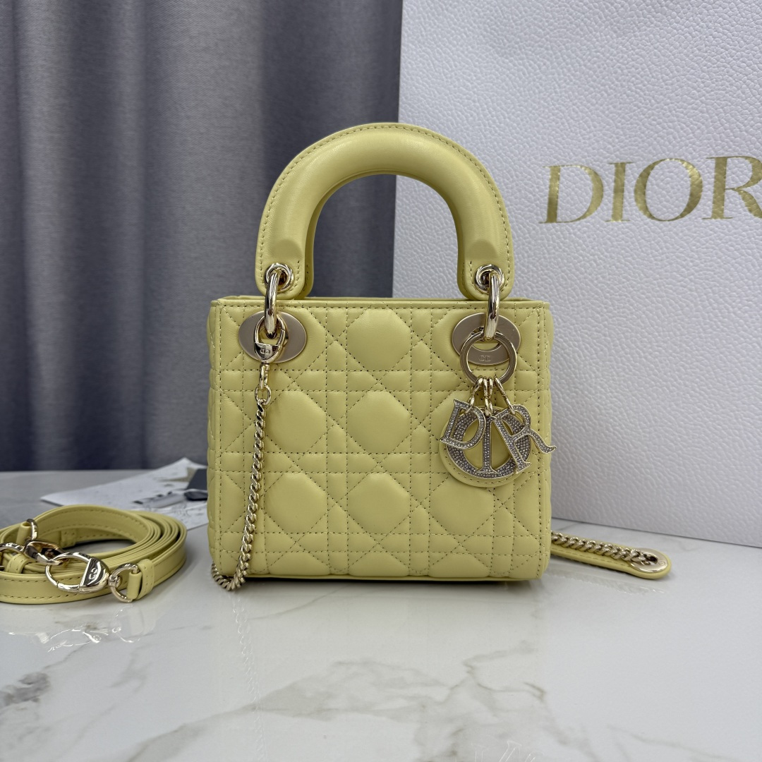 Versión original de piel de primera calidad con chip de tres marcos amarillo pollito - Bolso de mujer con hebilla de di…