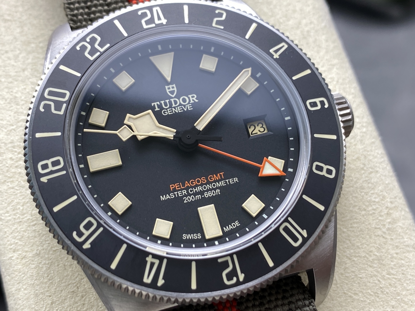 [TUDOR Watches]M TUDOR submersible FXD titanium shell GMT 100 purchased the s