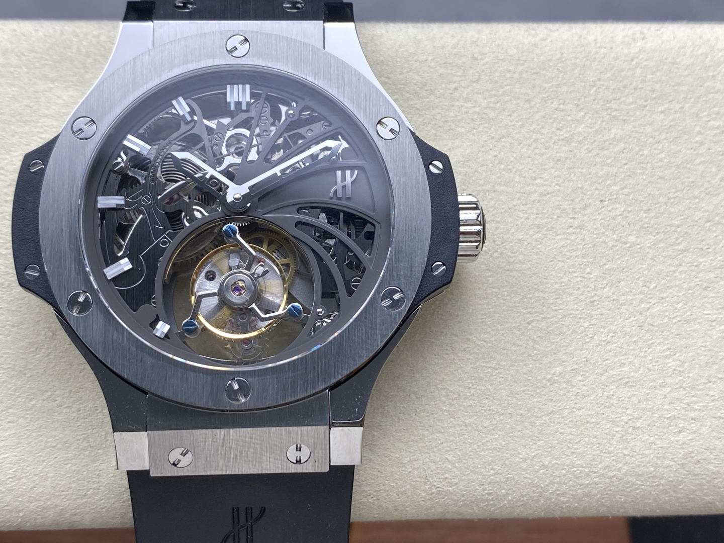 NO:157044,Hengbao Hublot. Big Bang Tourbillon Ultimate upgraded version (upgrade as follows: the original shell cover is used to mold the shell body, matched with the upgraded real tourbillon heart, strengthen shock resistance, and solve the problem of 
