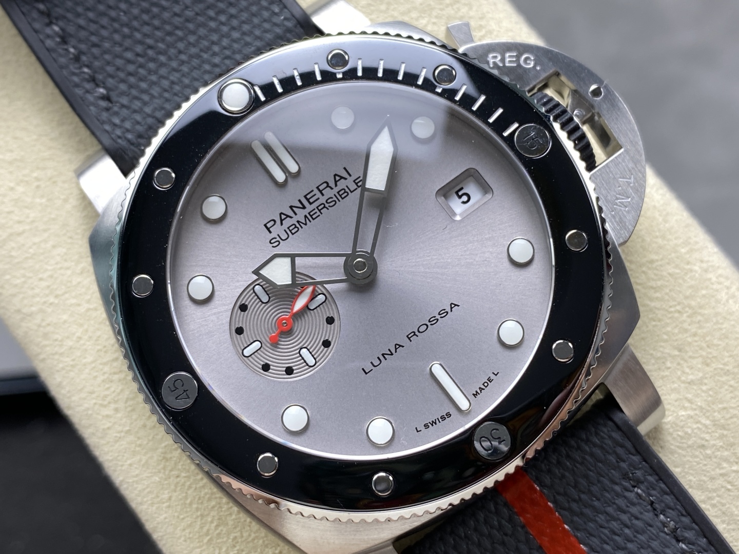 [Panerai Watches]VS2025 Panerai PAM1681 stealth series 44mm LunaRossa self-win