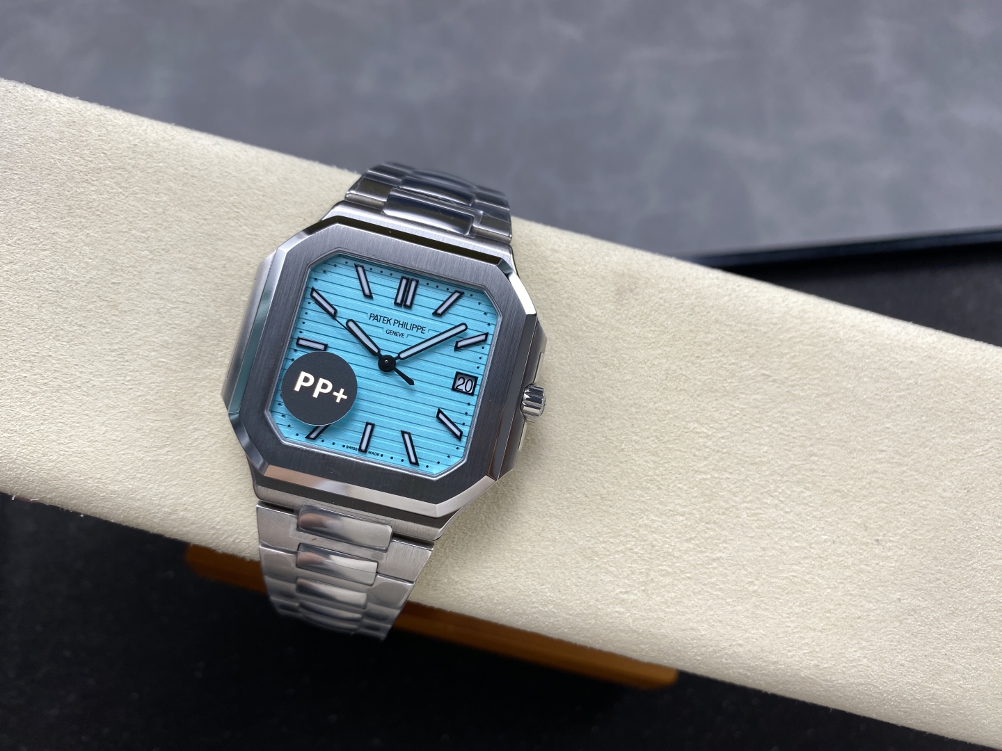 Patek Philippe Cubitus 5821 Square Watch with Cal.26-330 SC Movement 5 cmp i1745344387084 5759 0 4