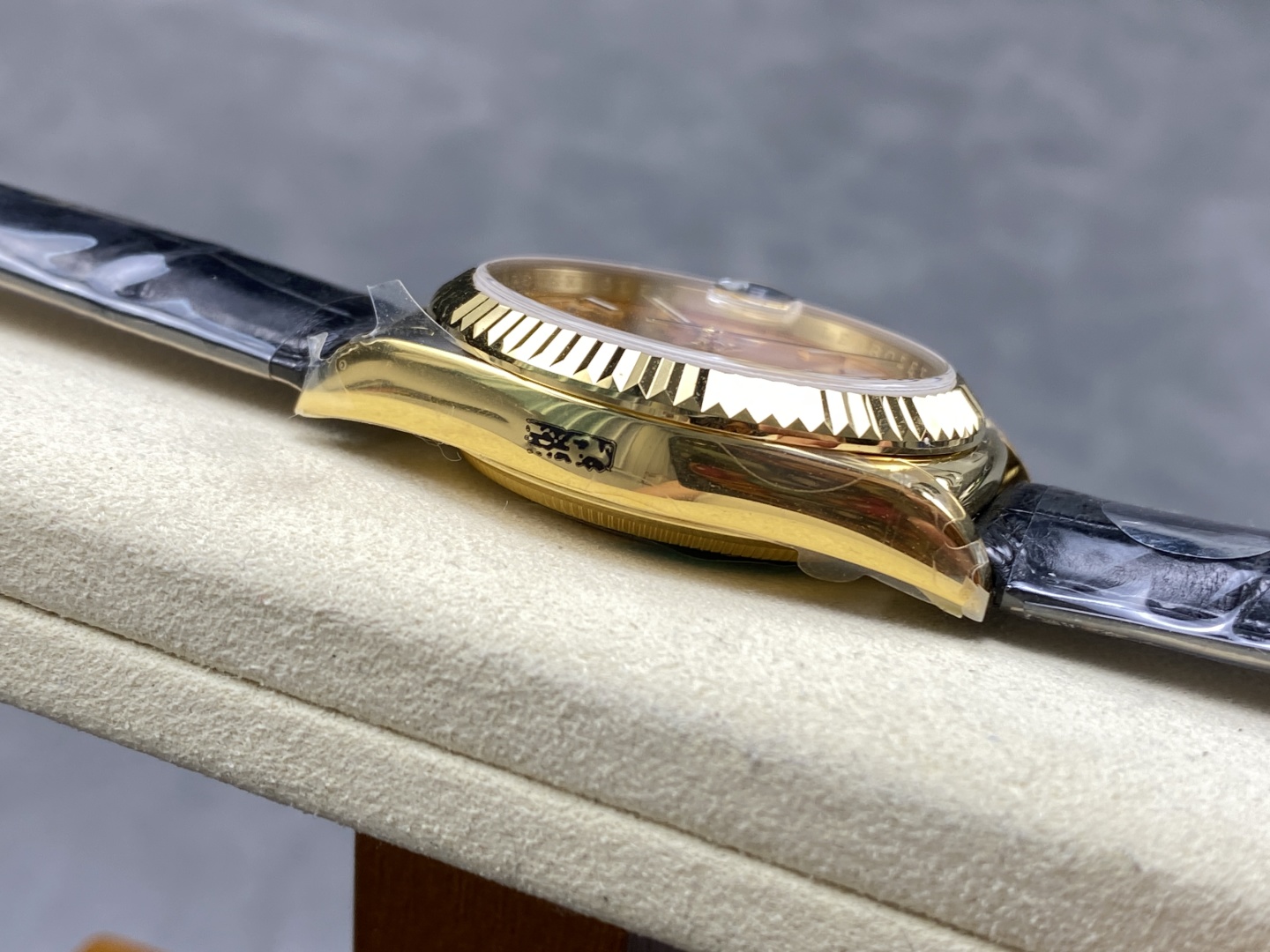 Rolex Day-Date 36mm Gold Dial Black Band Men's Watch 5 cmp i1745347603118 7080 0 4