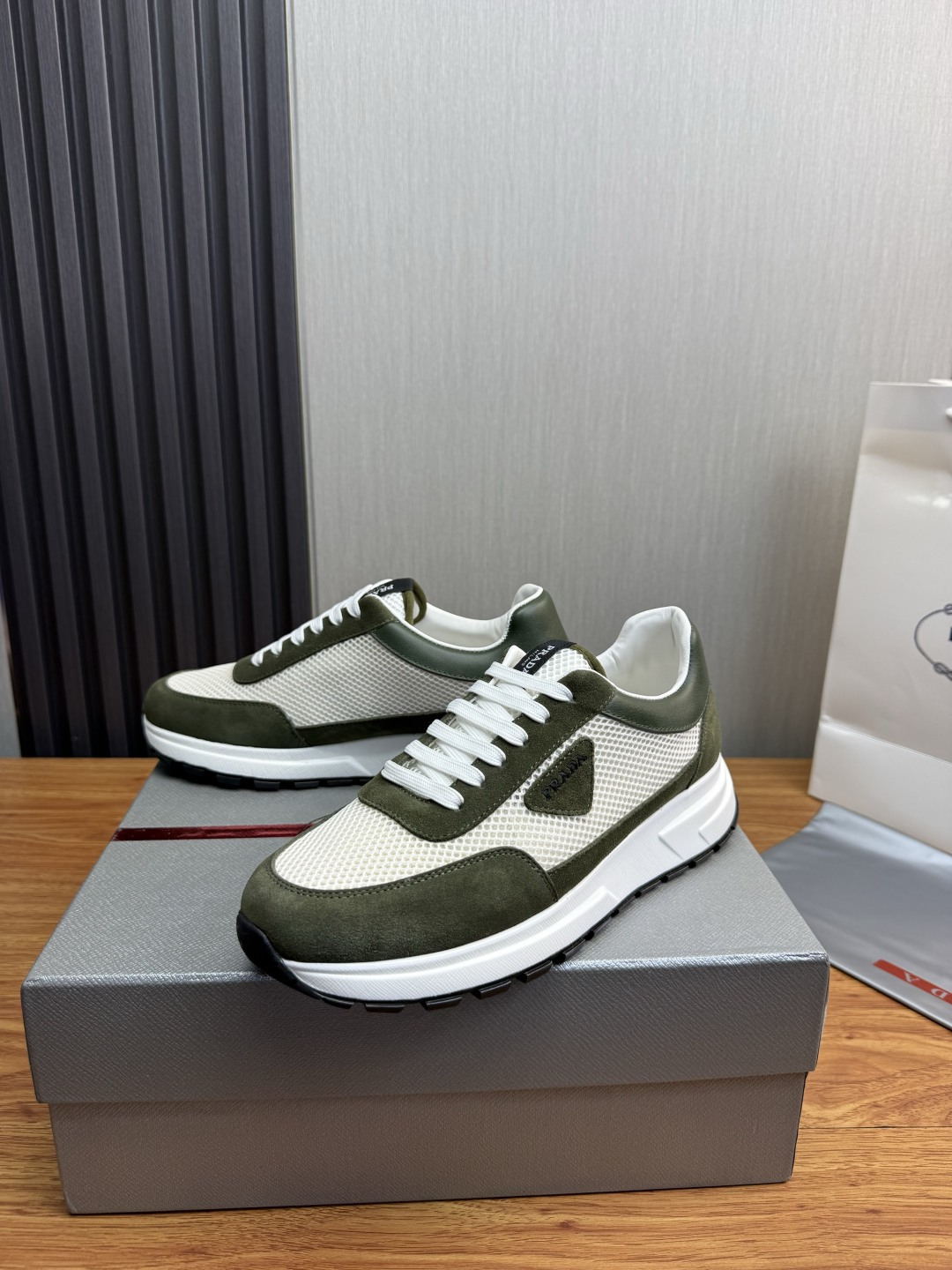 프라다 신발 130631 Prada Shoes 썸네일 이미지