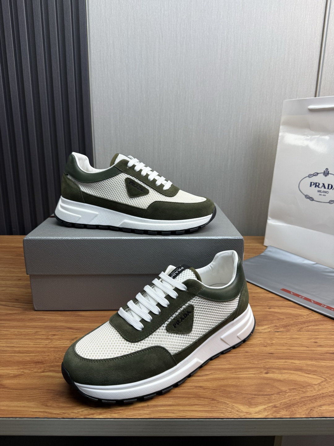 프라다 신발 130631 Prada Shoes 썸네일 이미지