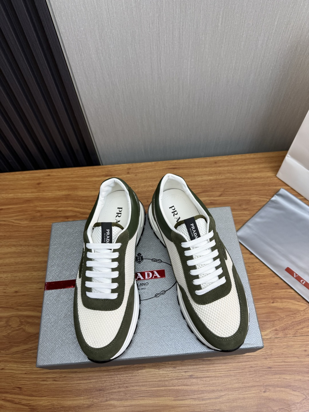 프라다 신발 130631 Prada Shoes 썸네일 이미지