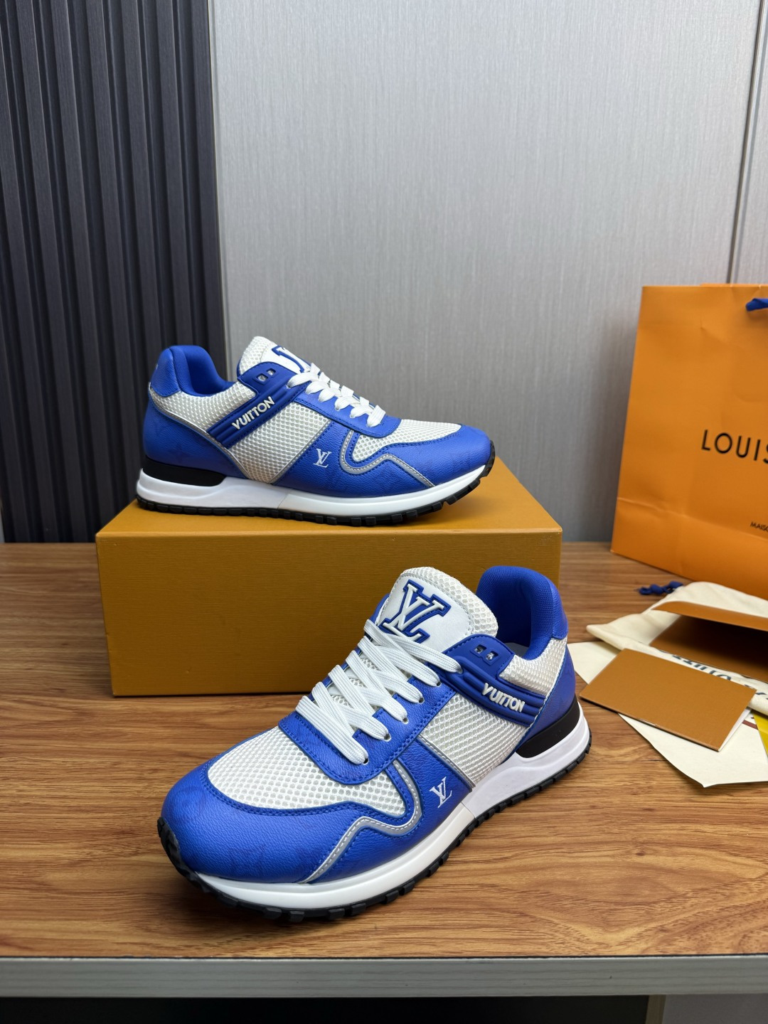 루이비통 신발 135693 Louis Vuitton Shoes 썸네일 이미지