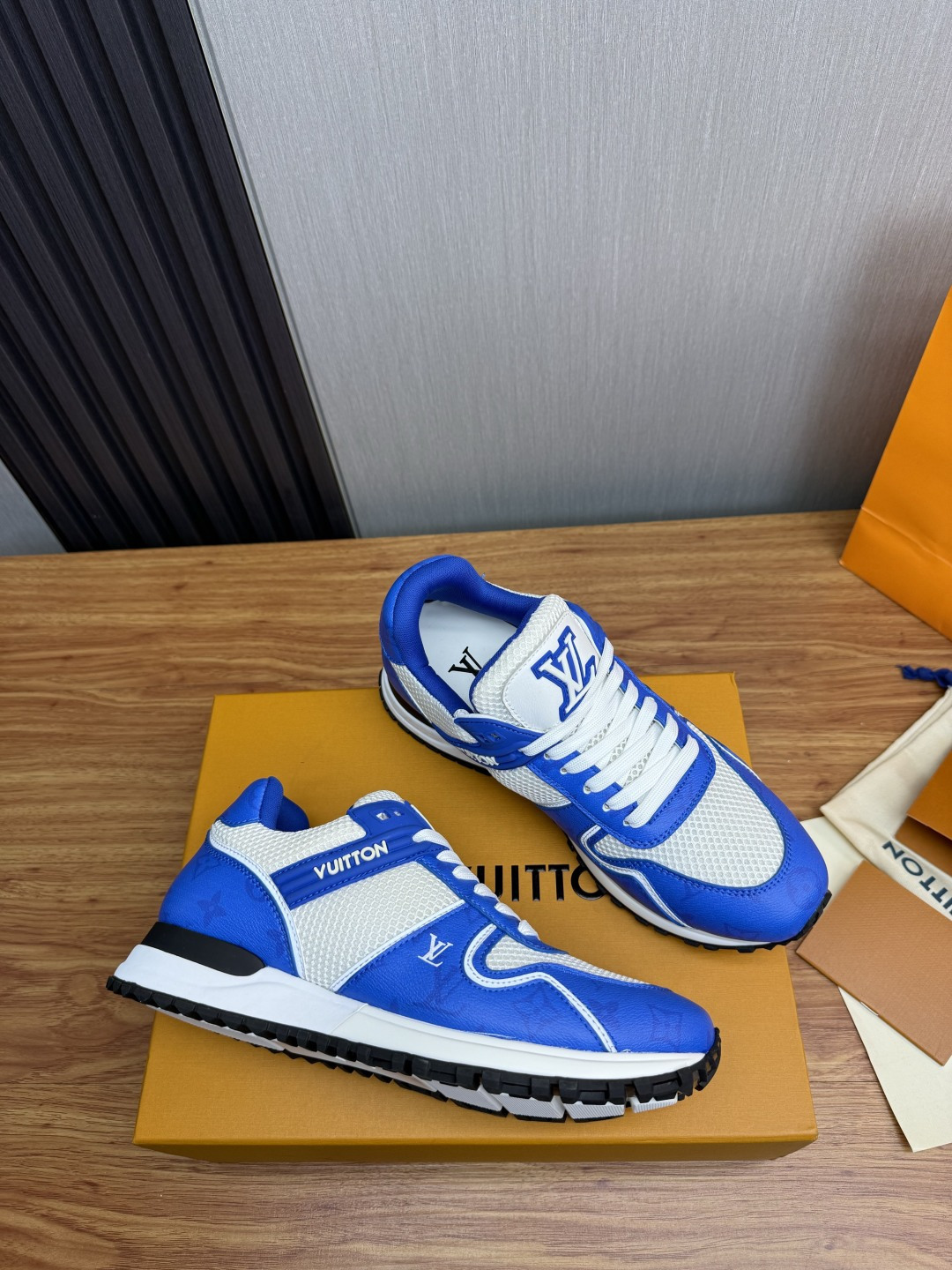 루이비통 신발 135693 Louis Vuitton Shoes 썸네일 이미지