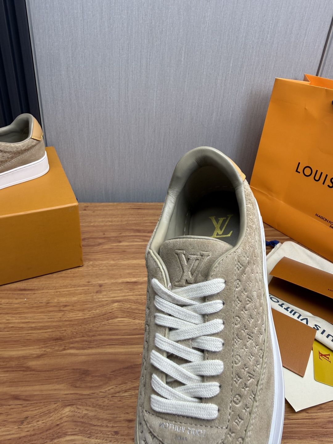 루이비통 신발 135690 Louis Vuitton Shoes 썸네일 이미지