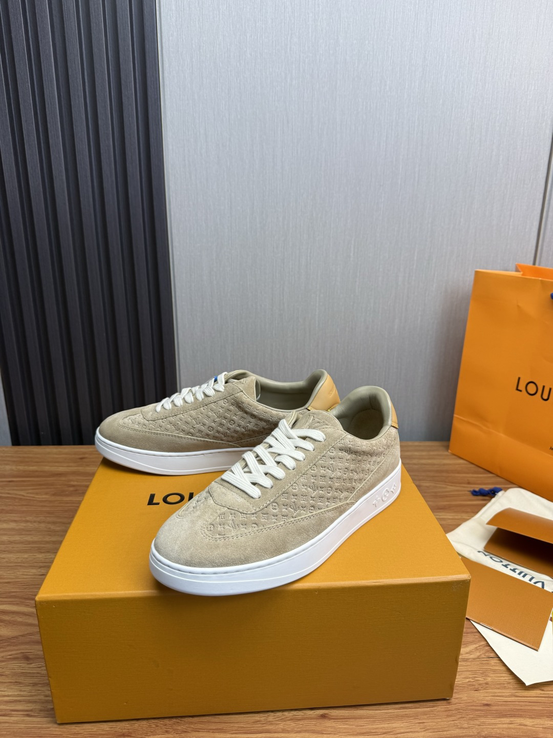 루이비통 신발 135690 Louis Vuitton Shoes 썸네일 이미지