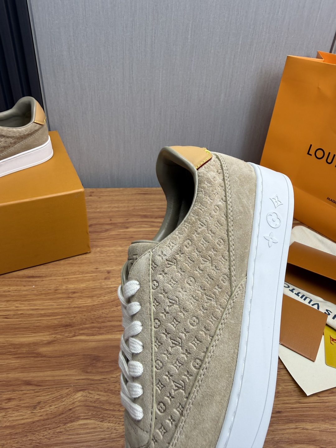 루이비통 신발 135690 Louis Vuitton Shoes 썸네일 이미지