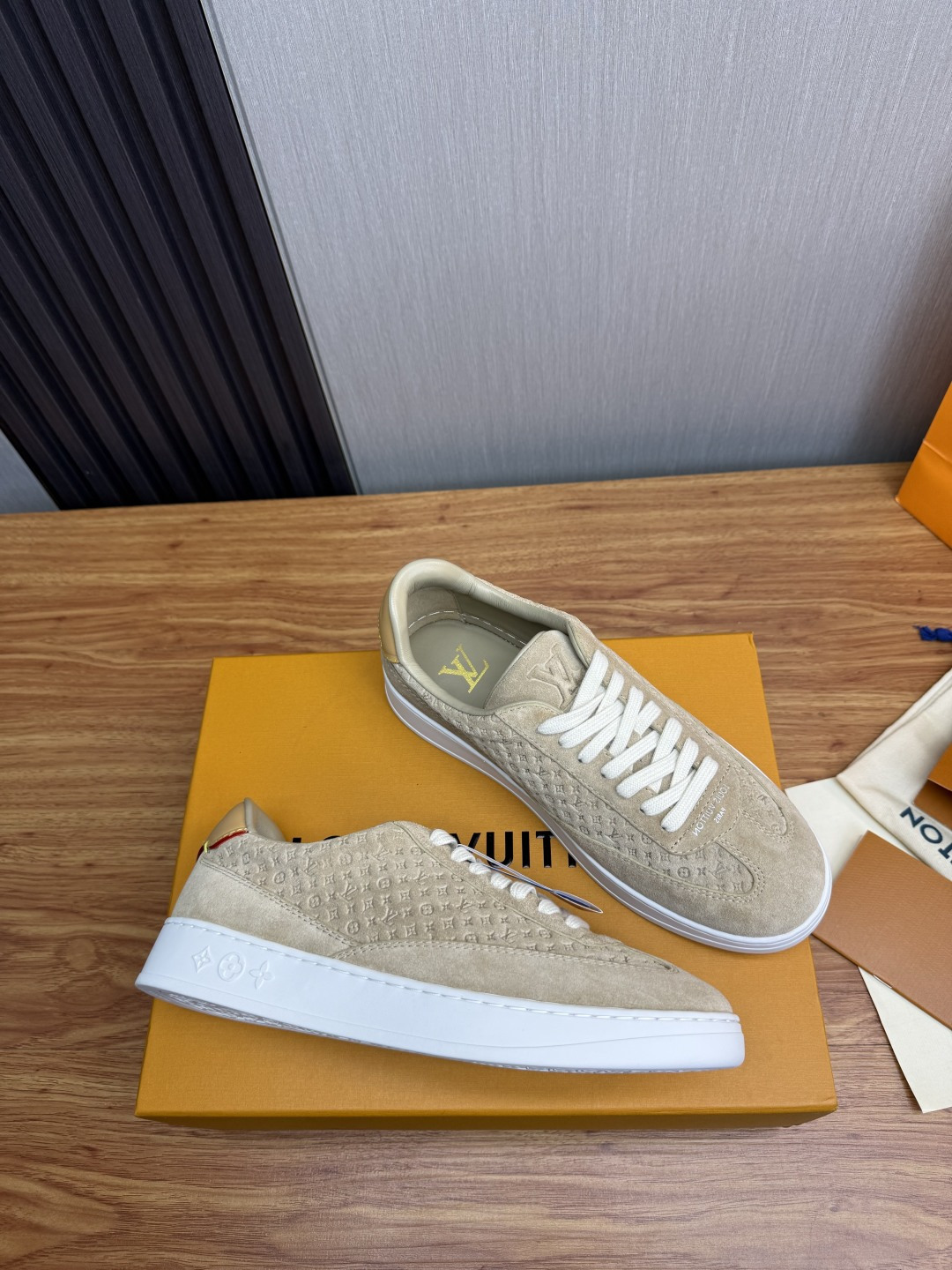 루이비통 신발 135690 Louis Vuitton Shoes 썸네일 이미지
