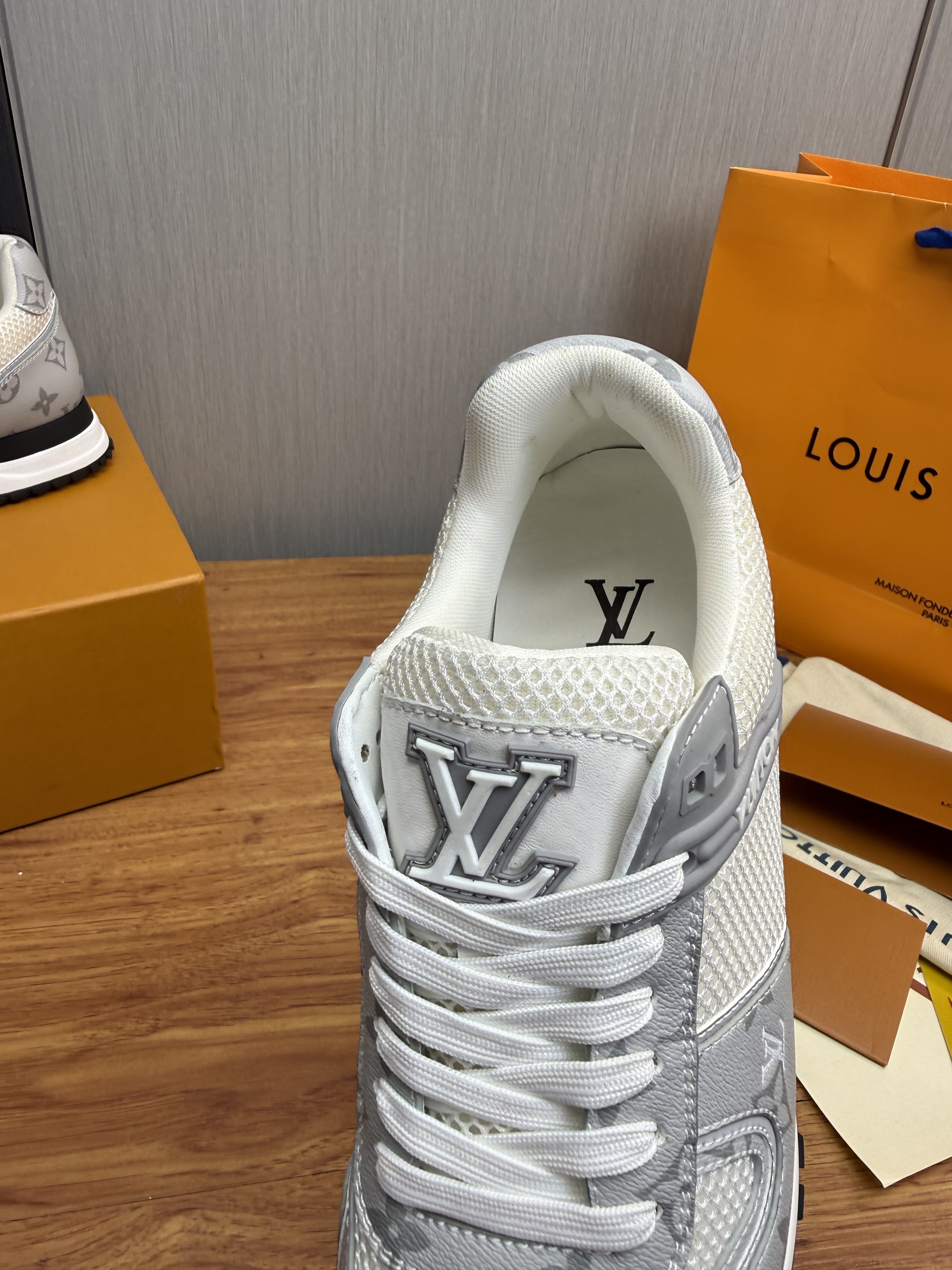 루이비통 신발 135695 Louis Vuitton Shoes 썸네일 이미지