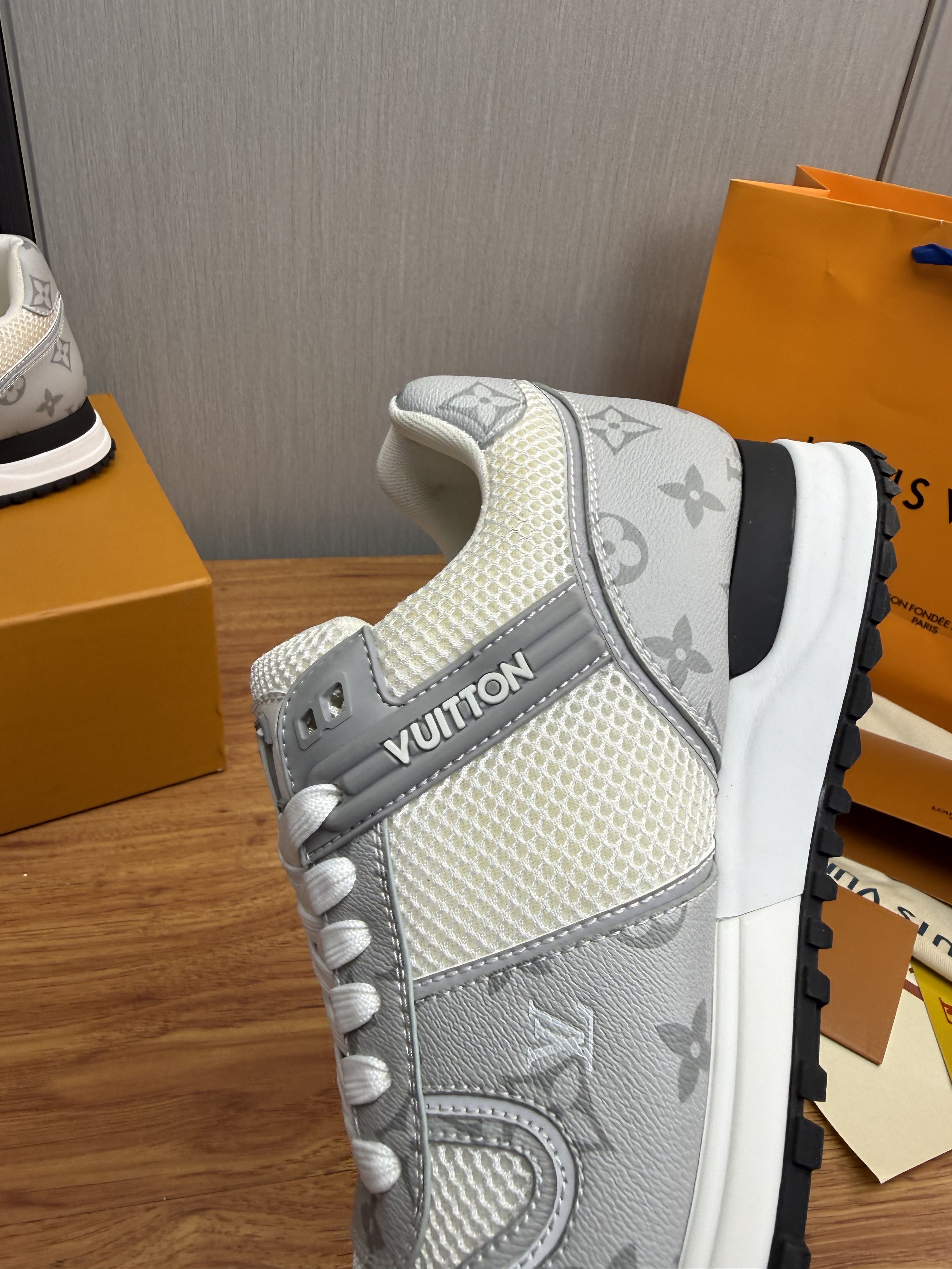 루이비통 신발 135695 Louis Vuitton Shoes 썸네일 이미지
