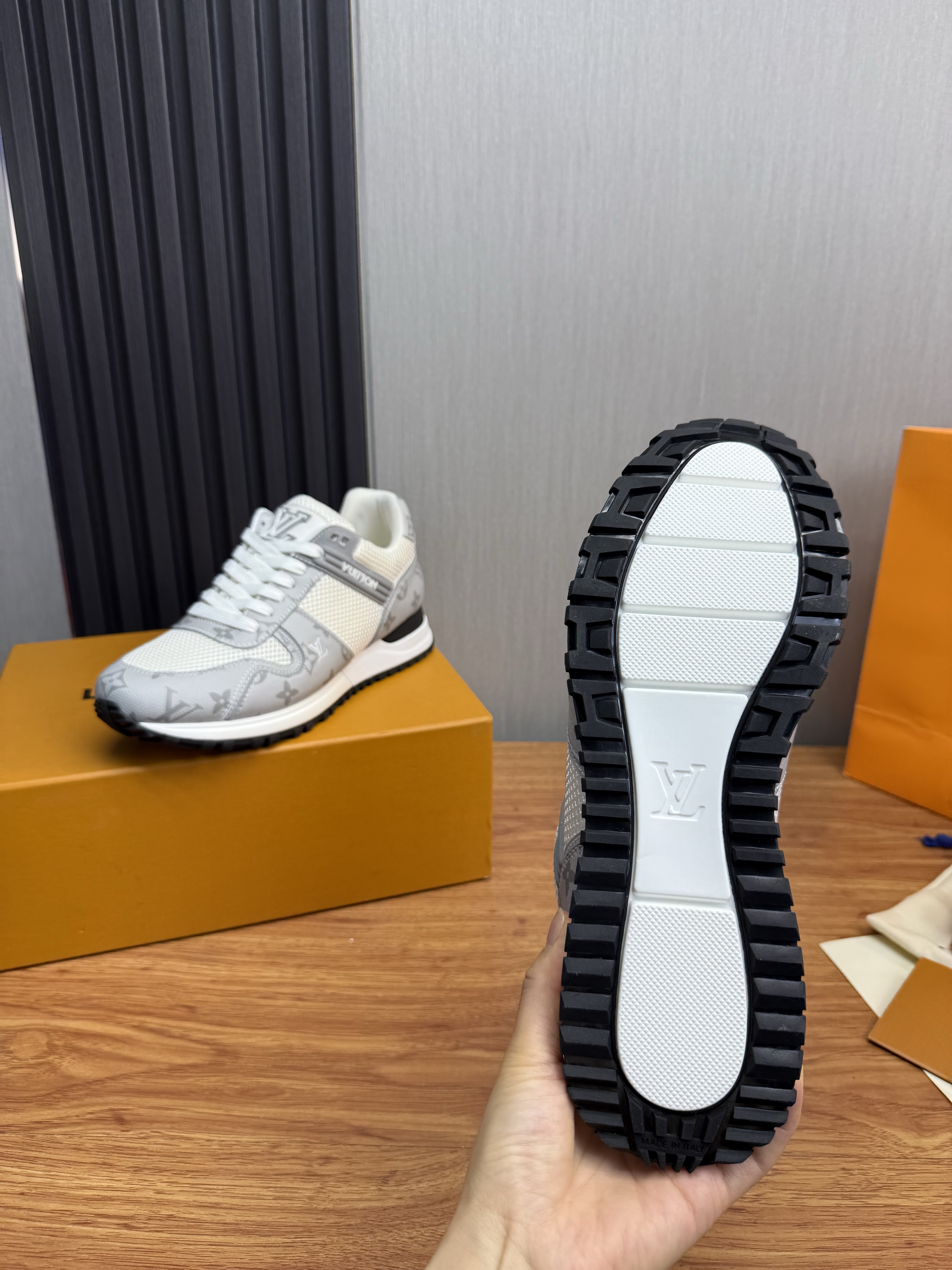 루이비통 신발 135695 Louis Vuitton Shoes 썸네일 이미지