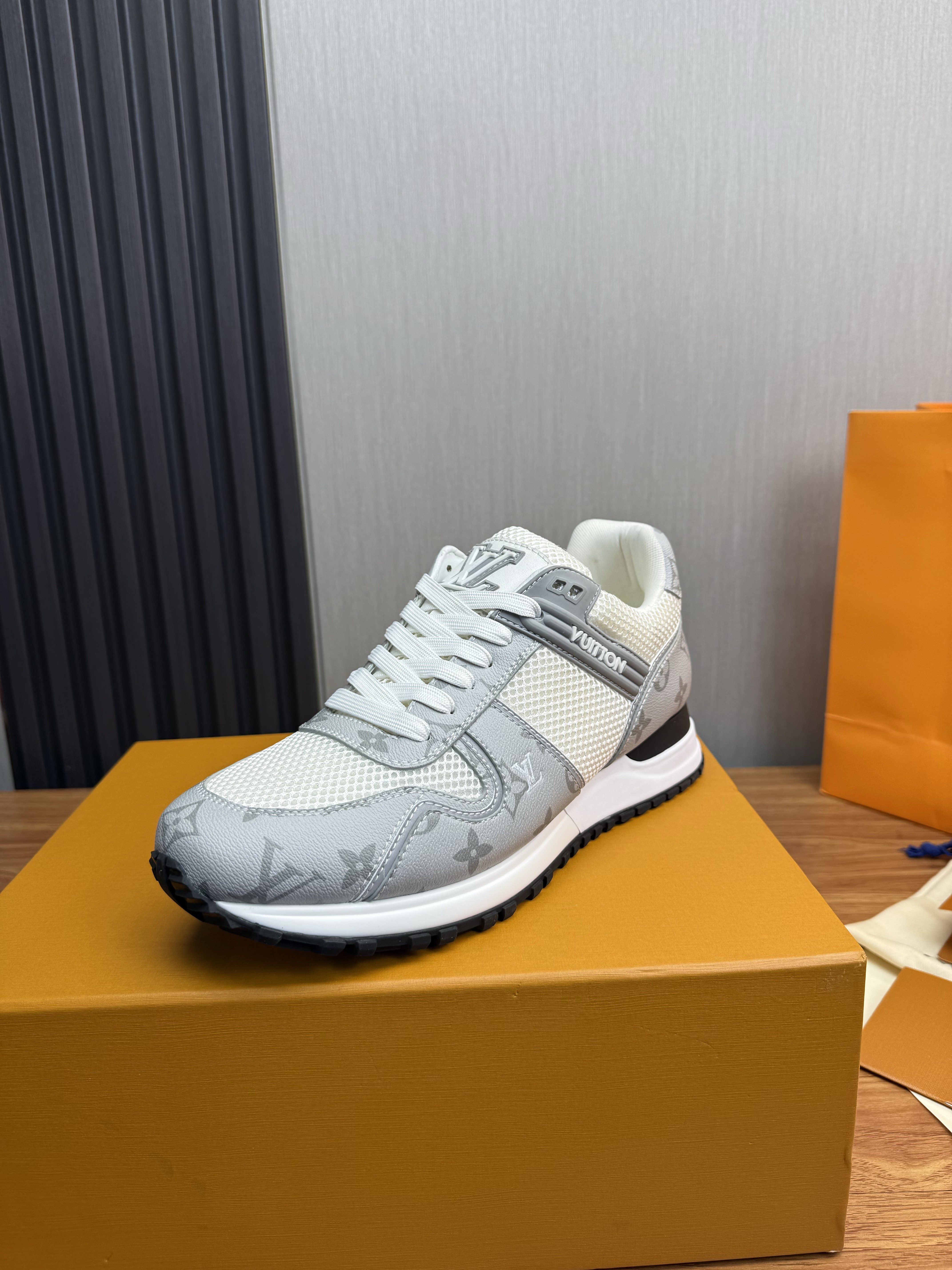 루이비통 신발 135695 Louis Vuitton Shoes 썸네일 이미지