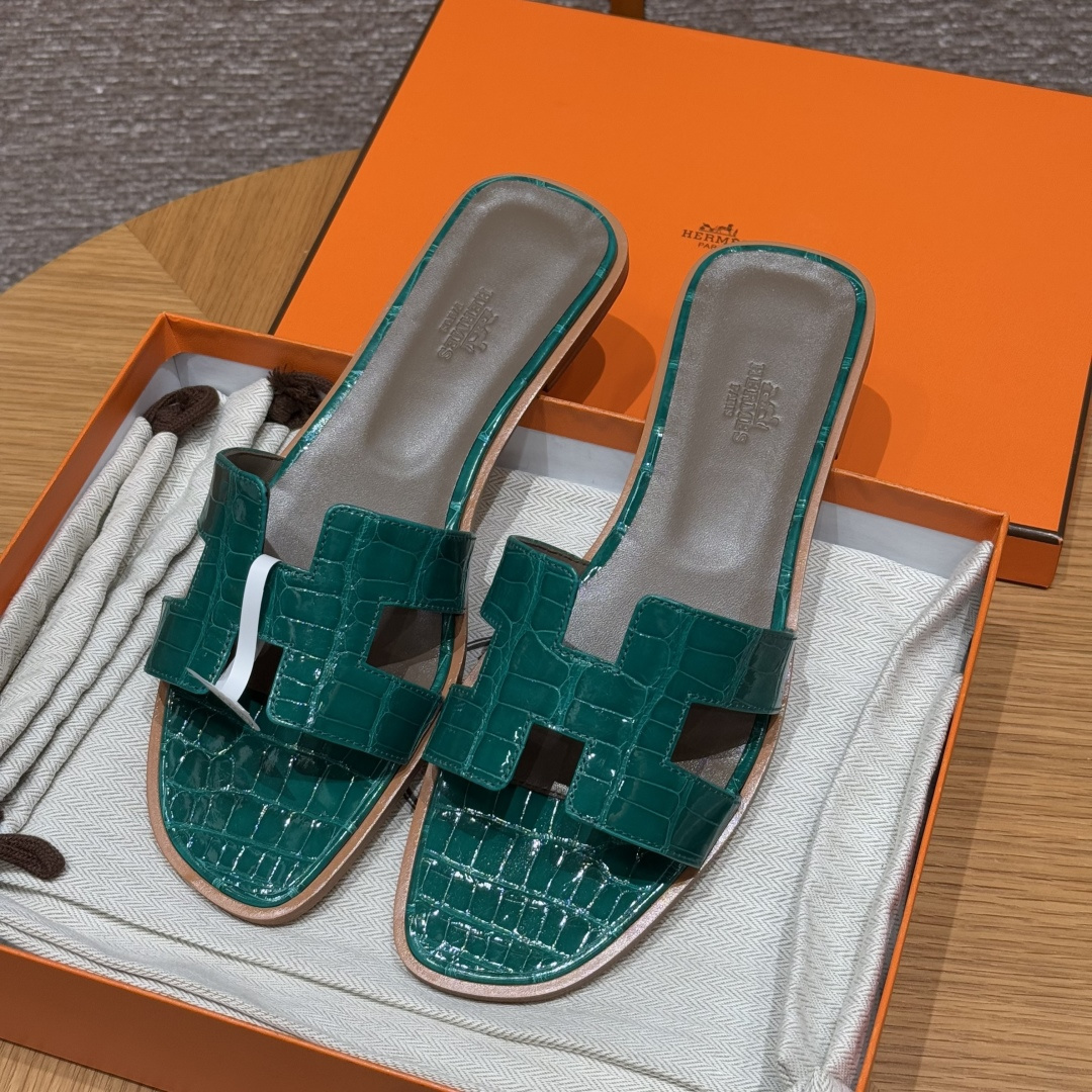 HERMES 🐊 Oran サンダル レディース トングサンダル 春秋用 ファッション クラシック クロコダイルレザー 希少レザー