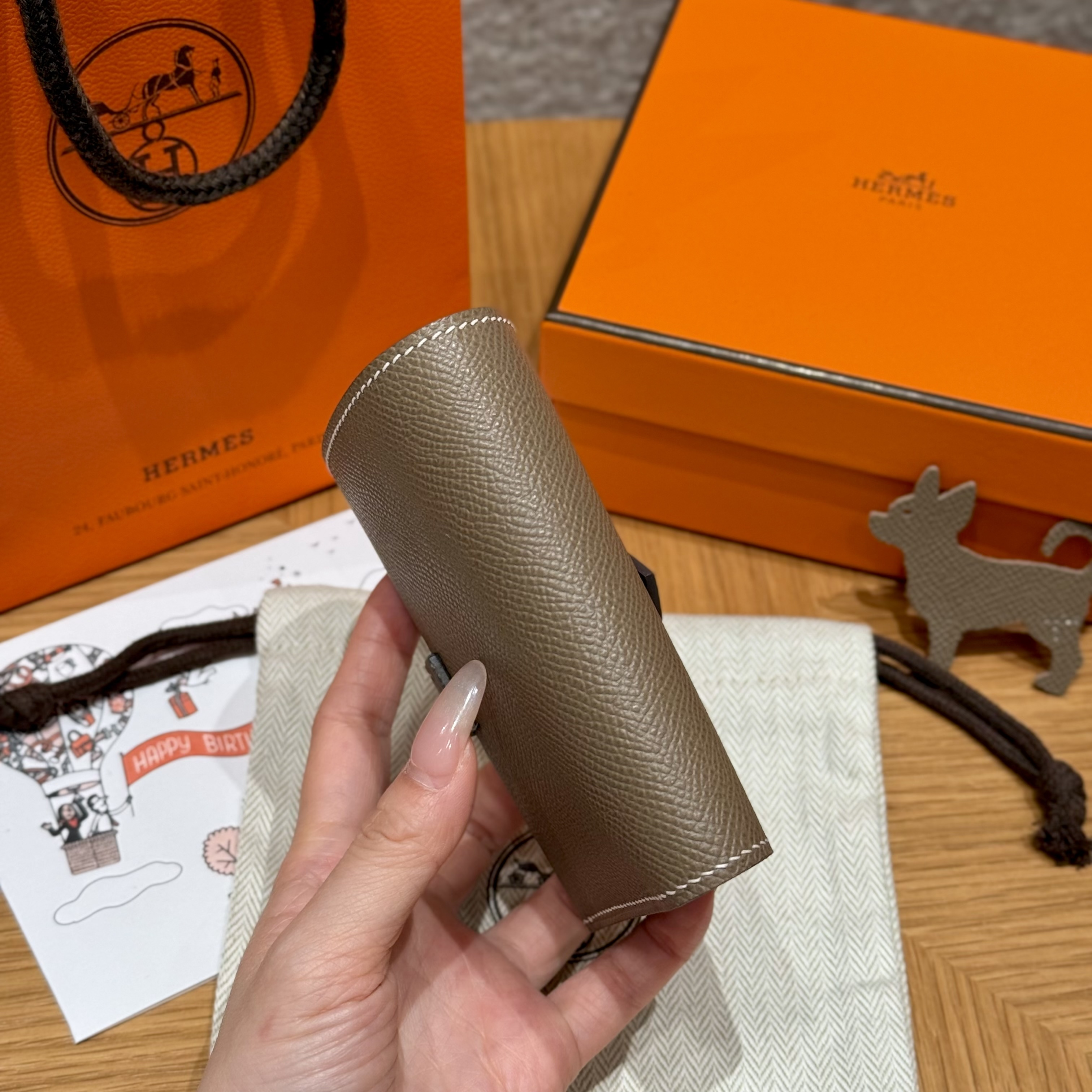 에르메스 지갑 135110 Hermes Wallet 썸네일 이미지