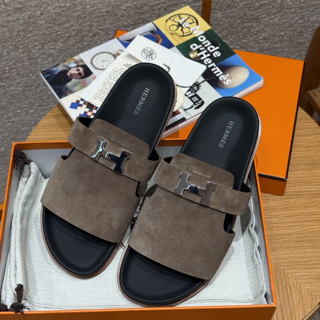 Sandalias de Piel de Ante Hermès Jaures - Elegancia Artesanal en Gris Elefante