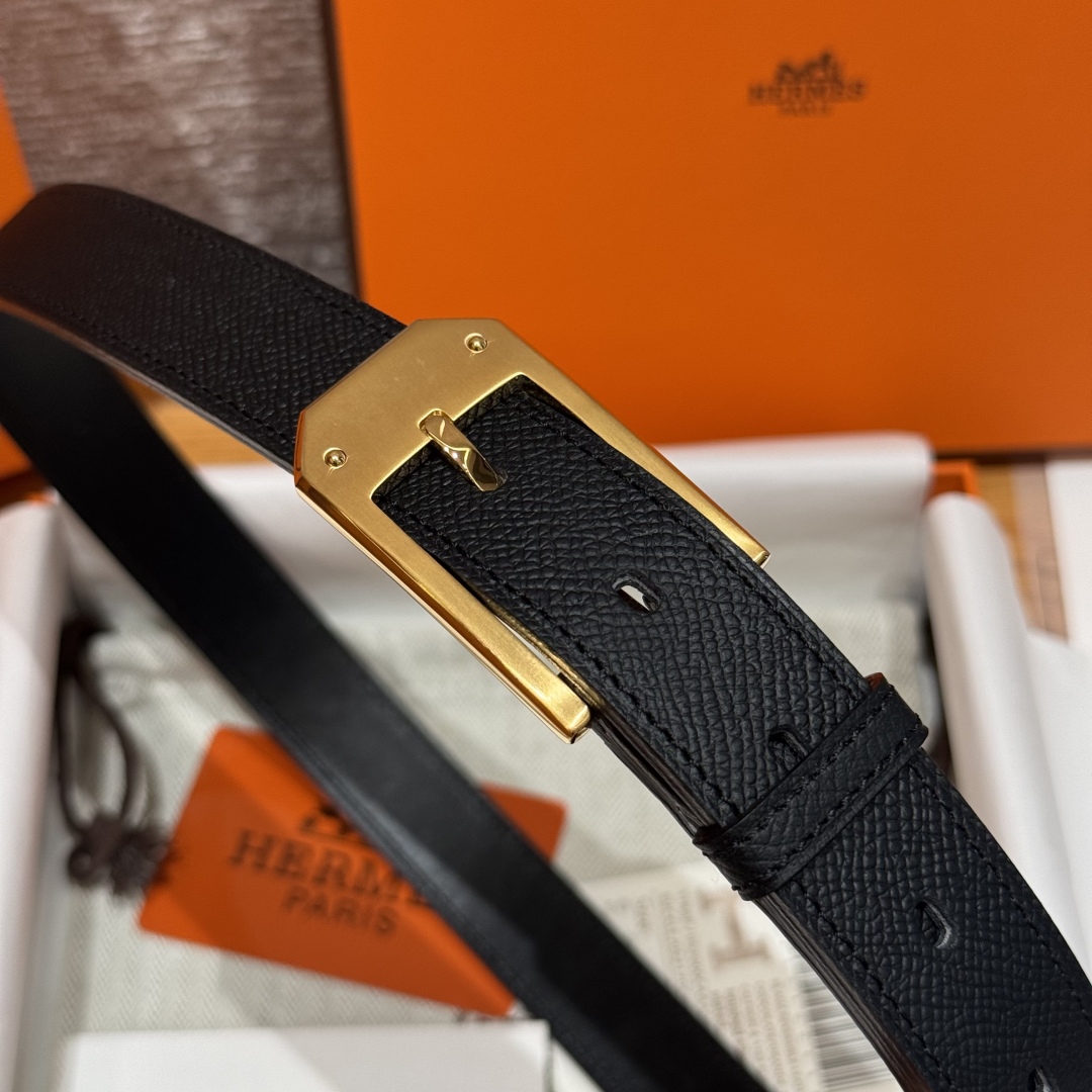 Hermes Women's Epsom Calfskin Belt with Gold Plated Buckle, 26 mm - Black 5 cmp i1752744939513 3367 0 8