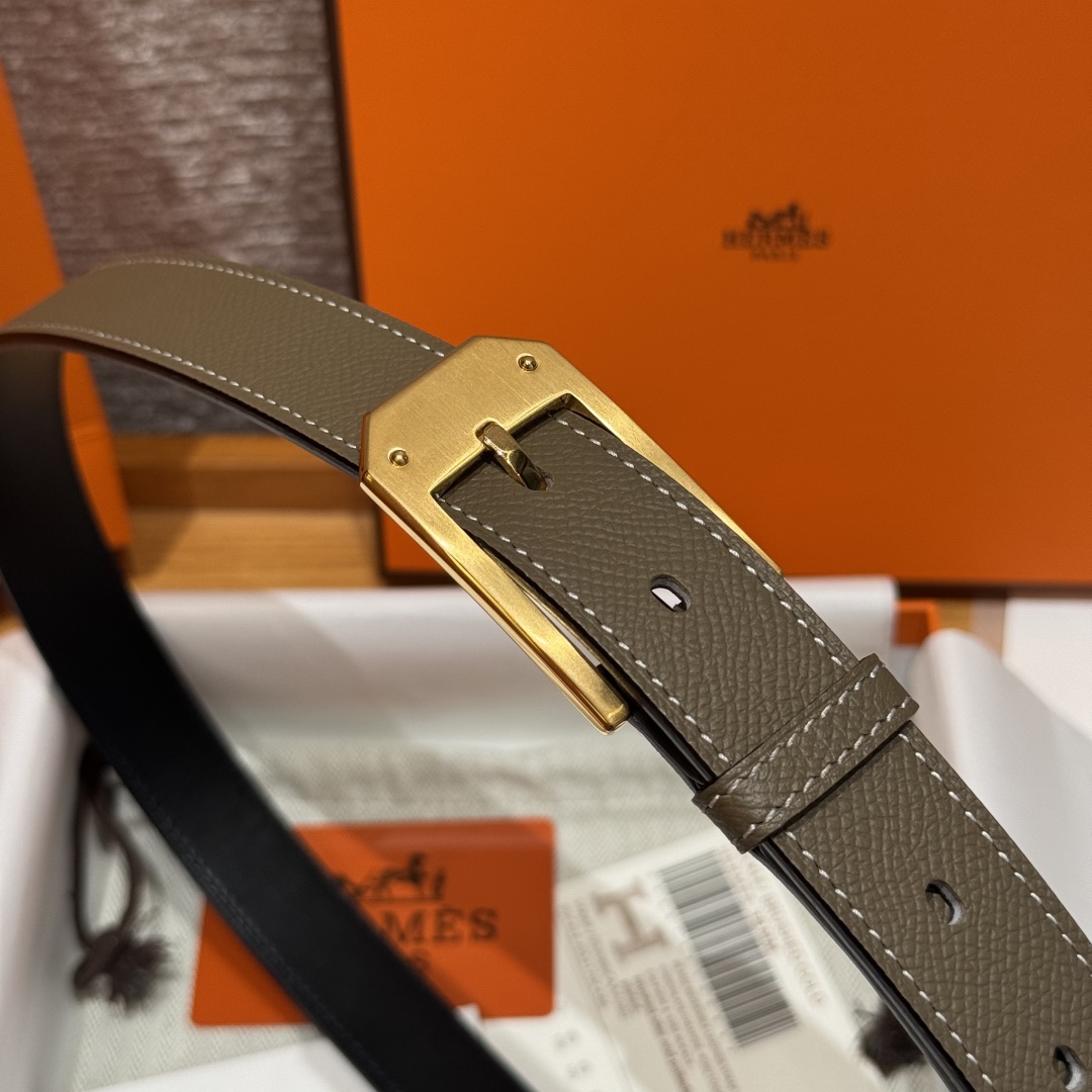 Hermes Epsom Leather Belt with Metal Buckle & 'H' Detail, 26mm Width 4 cmp i1752745021349 6213 0 8