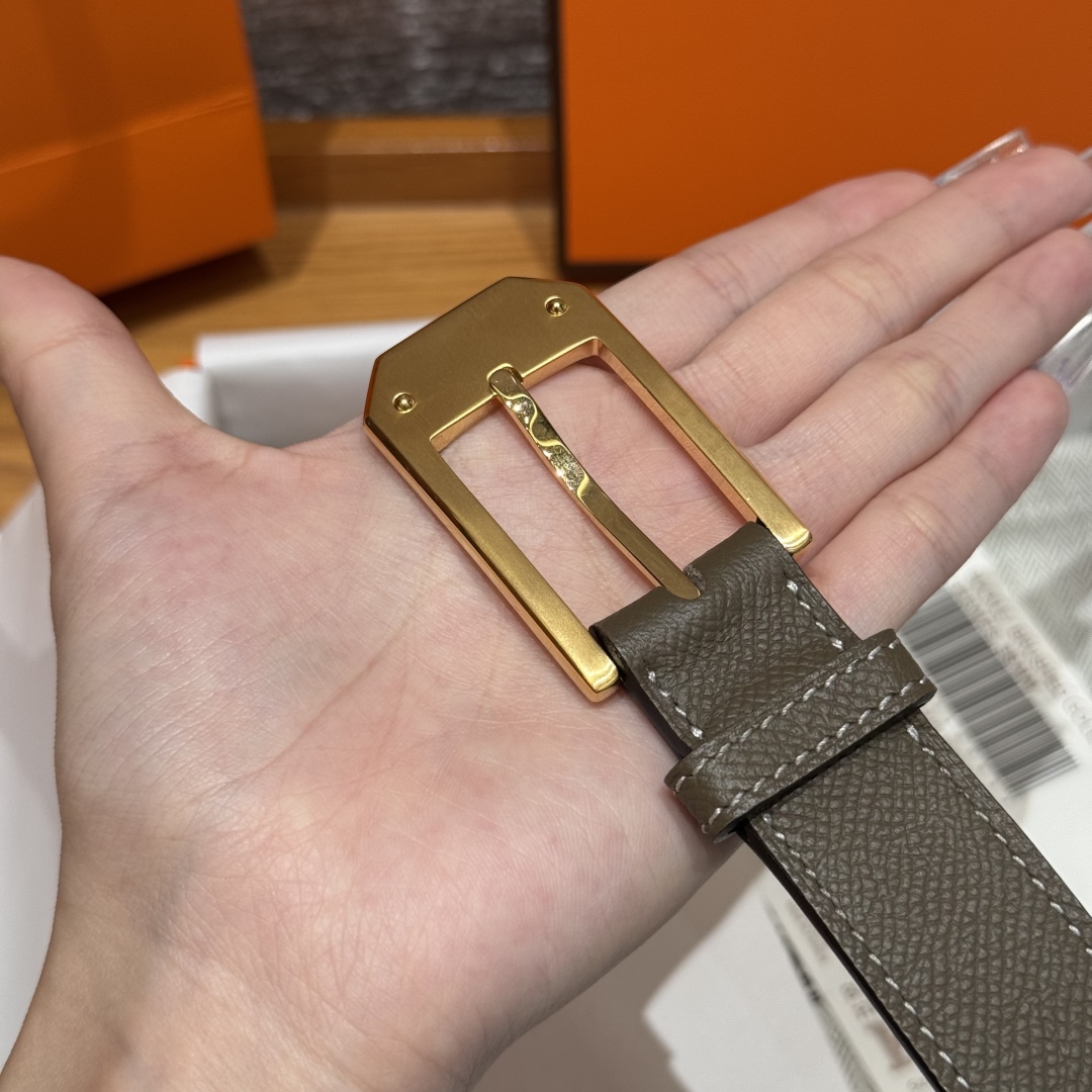 Hermes Epsom Leather Belt with Metal Buckle & 'H' Detail, 26mm Width 6 cmp i1752745021364 7976 0 2