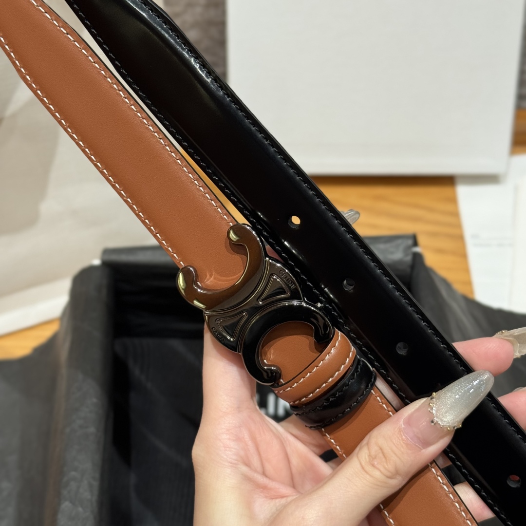 Celine Triomphe 25mm Reversible Belt - Versatile & Stylish Accessory 6 cmp i1752926165842 4410 0 3