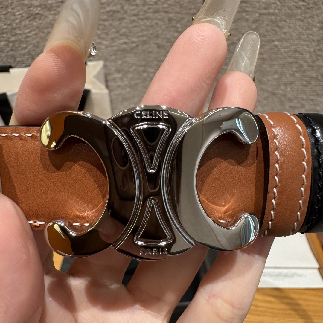 Celine TRIOMPHE 25mm Reversible Belt with Removable Buckle - Tan/Black Leather 8 cmp i1752926186235 2170 0 8