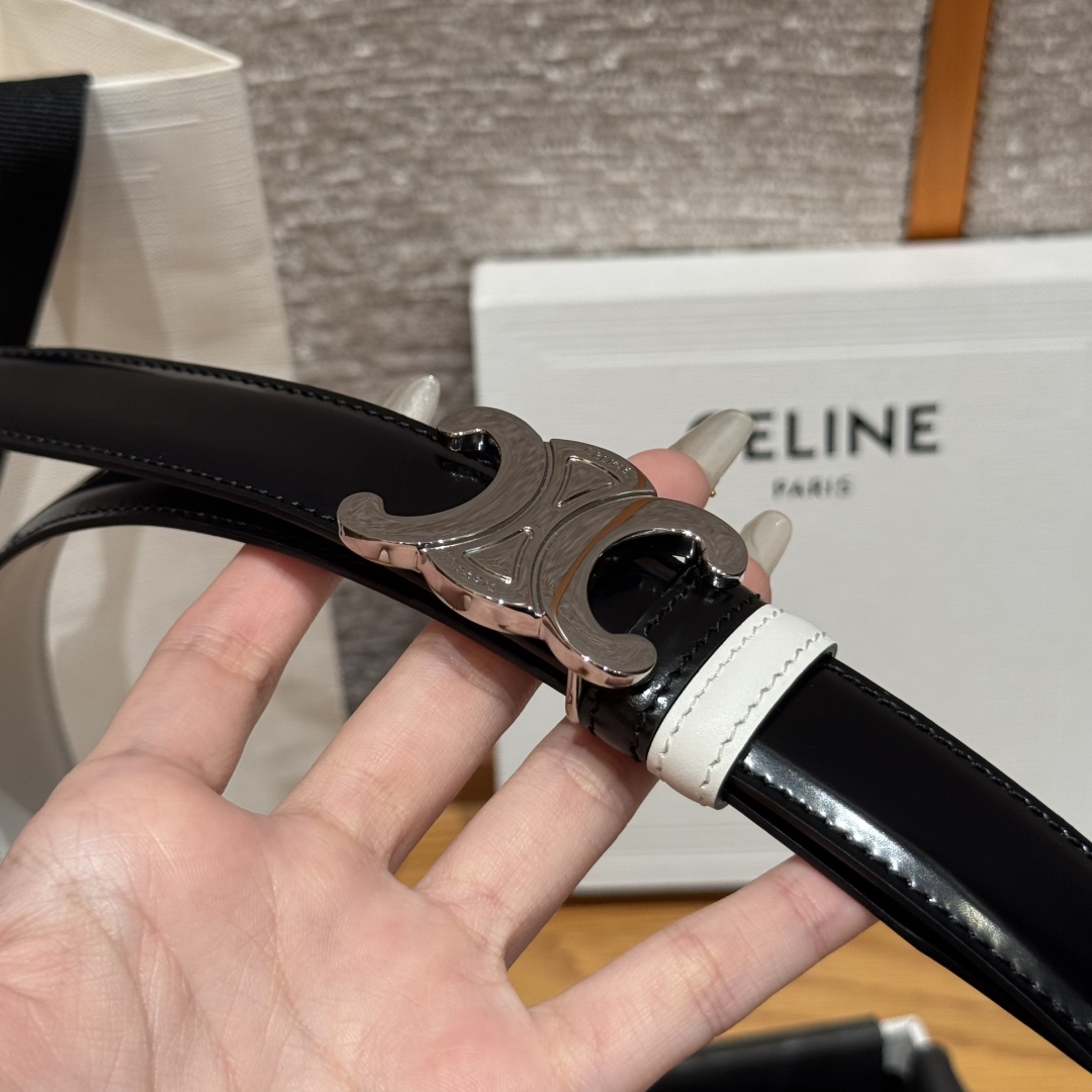 Celine Triomphe 25mm Reversible Belt with Removable Buckle - Black/White Leather 6 cmp i1752926341517 6592 0 7