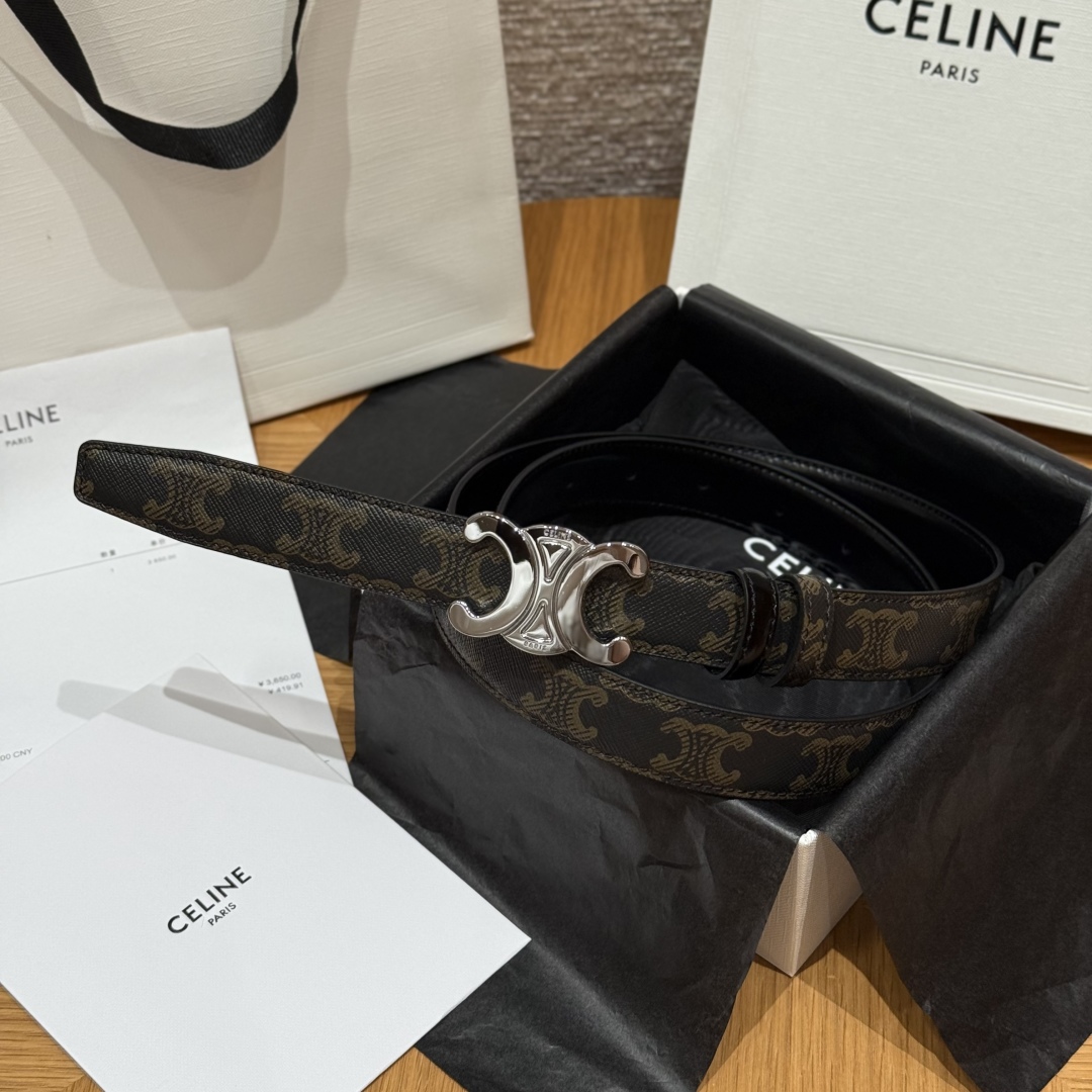 Celine Triomphe Buckle Reversible Belt 25 mm - Iconic Style & Versatility 2 cmp i1757573911660 7460 0 0