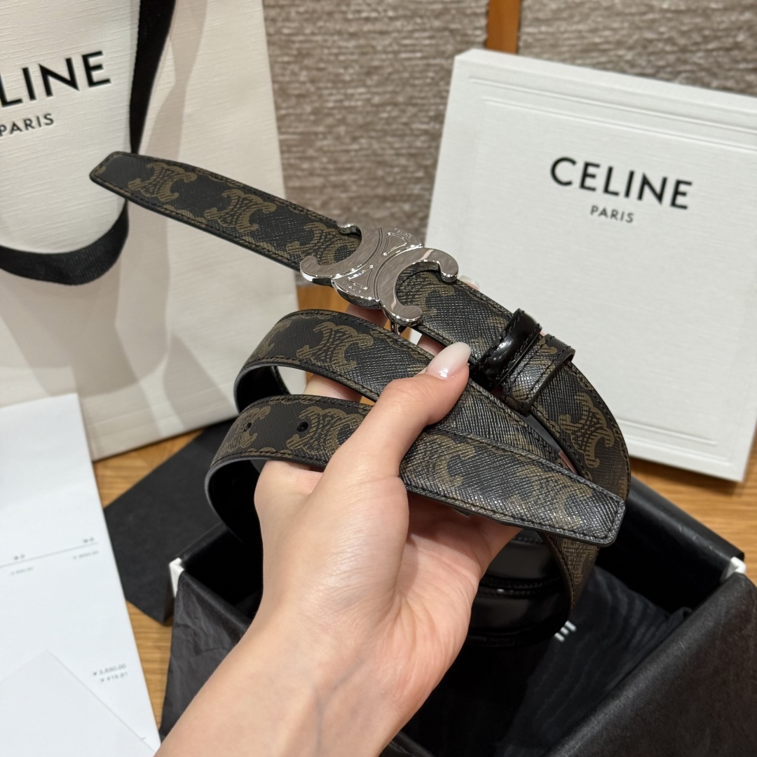 Celine Triomphe Buckle Reversible Belt 25 mm - Iconic Style & Versatility 3 cmp i1757573912172 9698 0 1