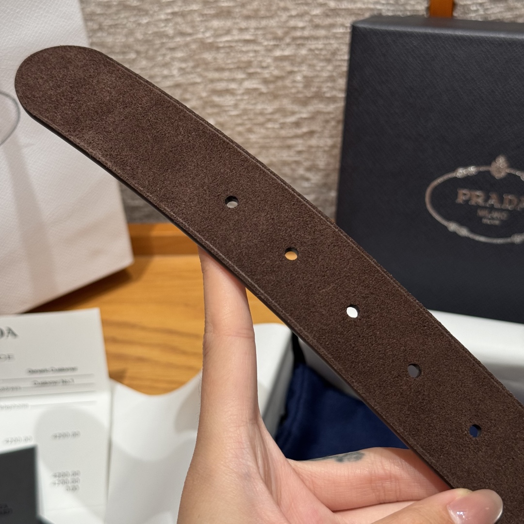 Prada Suede Leather Belt, 3.3cm Width, Retro Fashion Style for Women 8 cmp i1757574046989 5145 0 4