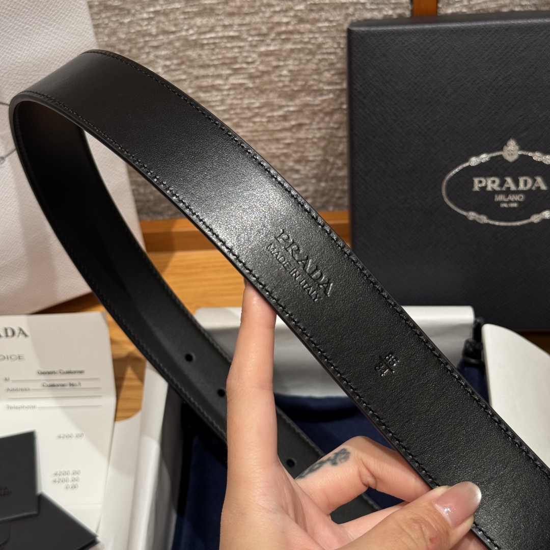 Prada Leather Belt with Gold Buckle, Classic Style for Women, Width: 3.3cm 9 cmp i1757574186597 1602 0 5