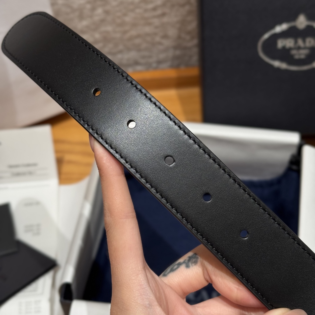 Prada Leather Belt with Gold Buckle, Classic Style for Women, Width: 3.3cm 8 cmp i1757574187101 4666 0 3