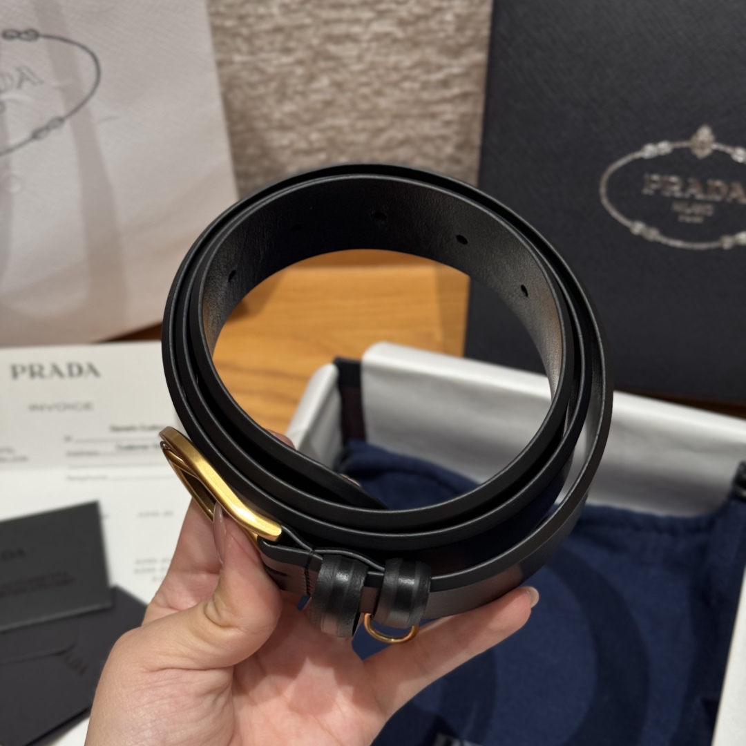 Prada Leather Belt with Metal Buckle, Classic Design, 3.3cm Width 3 cmp i1757574223808 8740 0 3