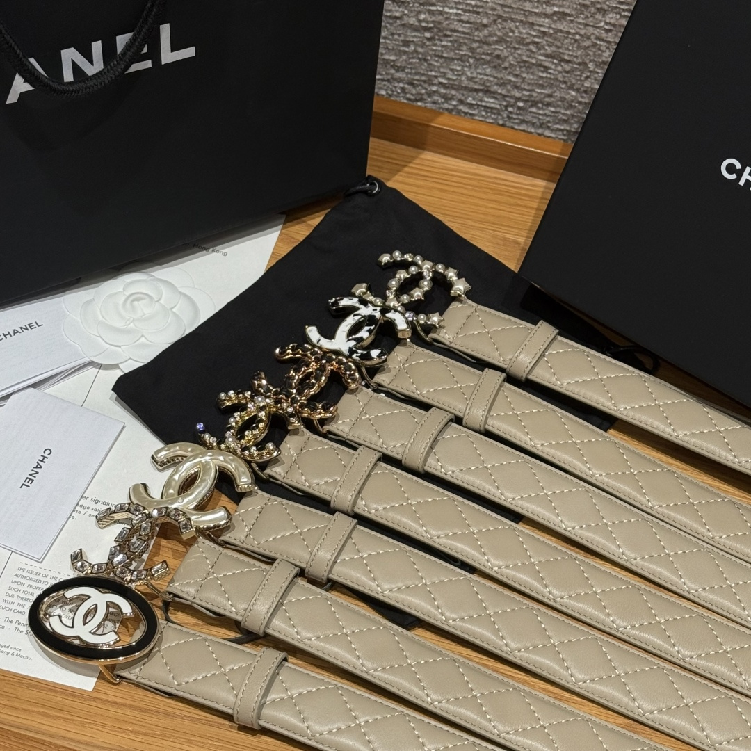 -集合图🥰香家新款女士腰带经典金属双C字母标志，采用菱格羊皮，羊皮质感超柔软，五金扣头做工非常好，显示腰