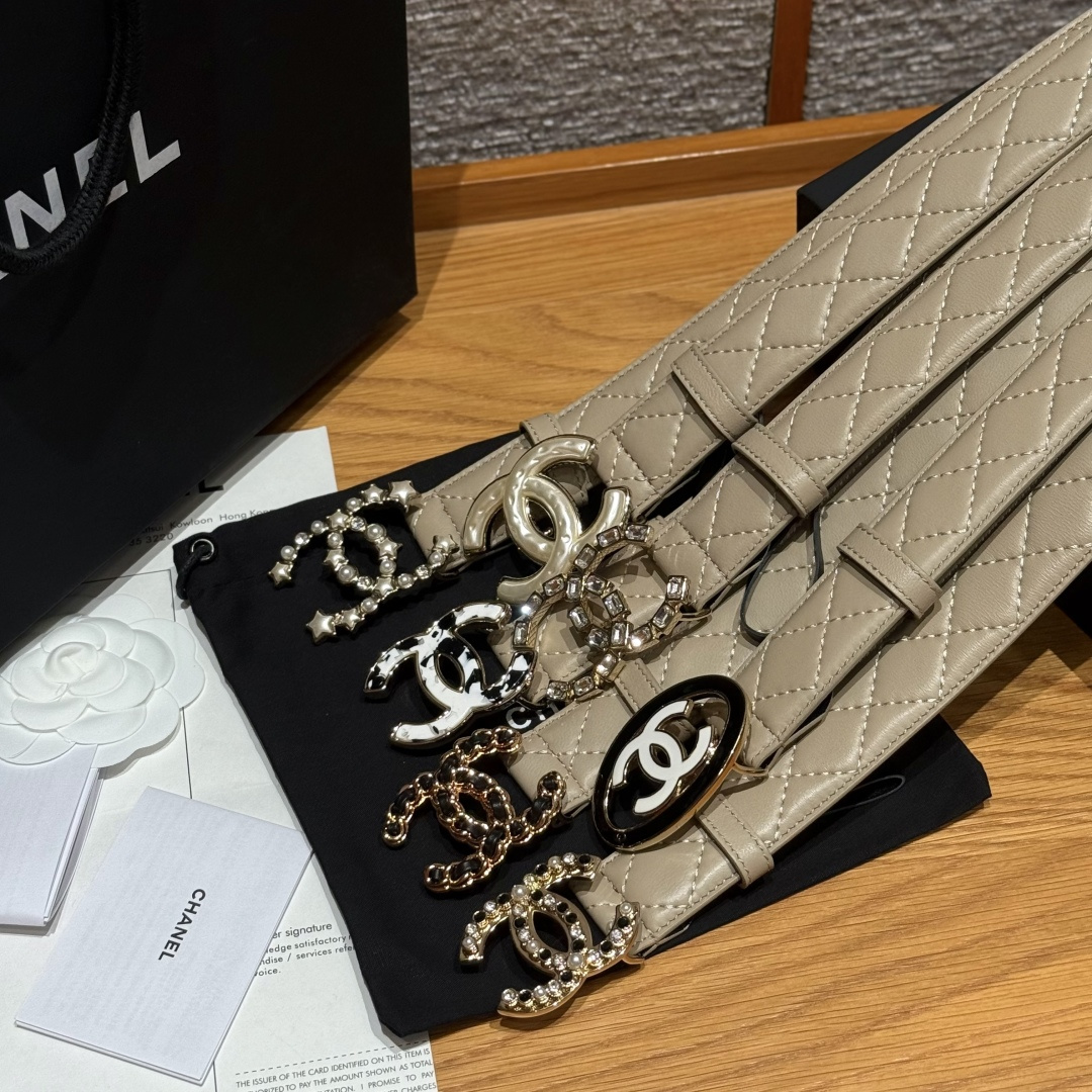 -集合图🥰香家新款女士腰带经典金属双C字母标志，采用菱格羊皮，羊皮质感超柔软，五金扣头做工非常好，显示腰