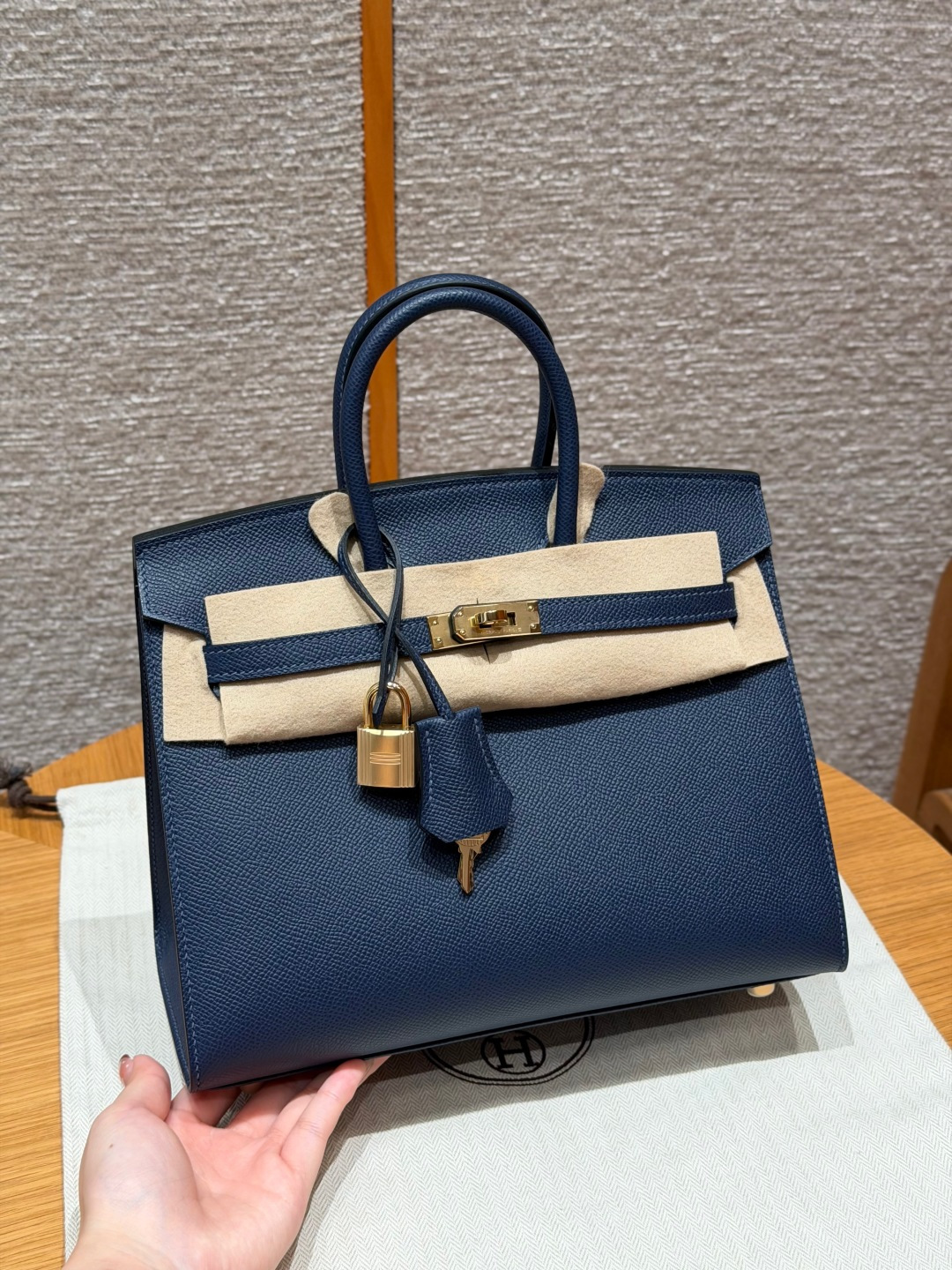 Hermès 25cm (Blue Saphir)