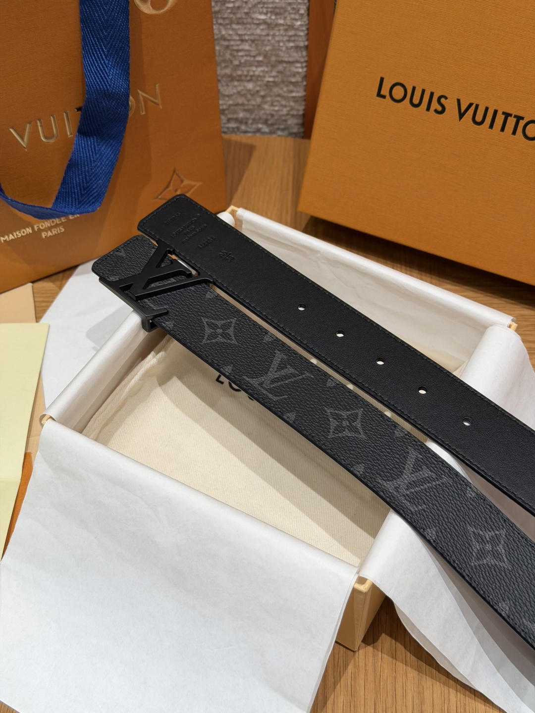 루이비통 LV 이니셜 35mm 양면 벨트 상세 이미지 6