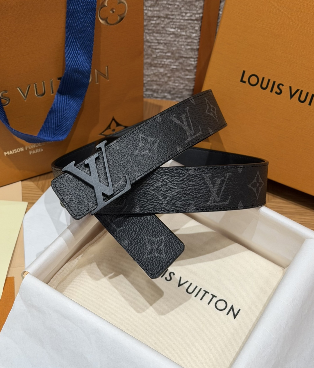 루이비통 LV 이니셜 35mm 양면 벨트 상세 이미지 3