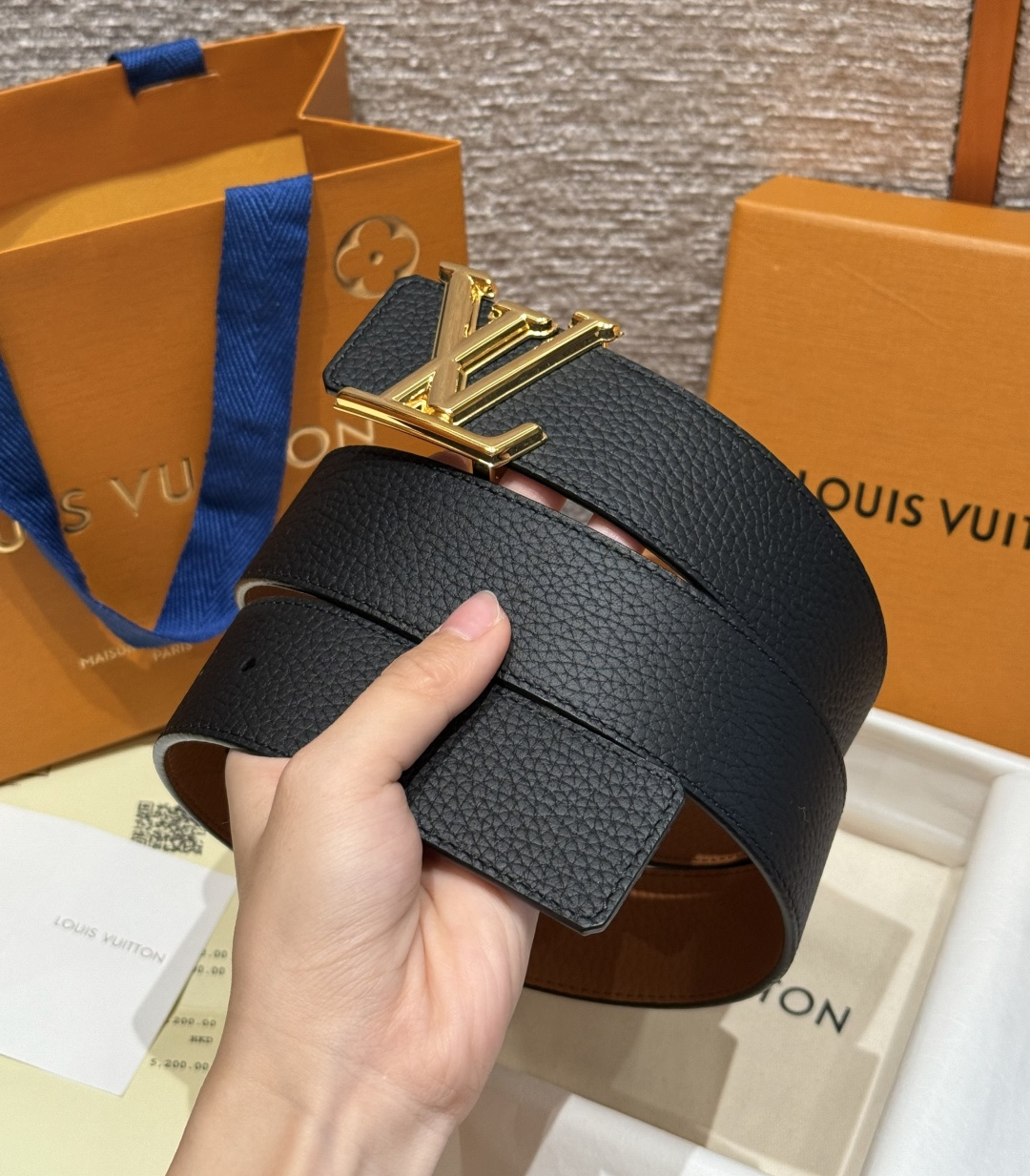 루이비통 TAURILLON 40mm 양면 가죽 벨트 상세 이미지 3