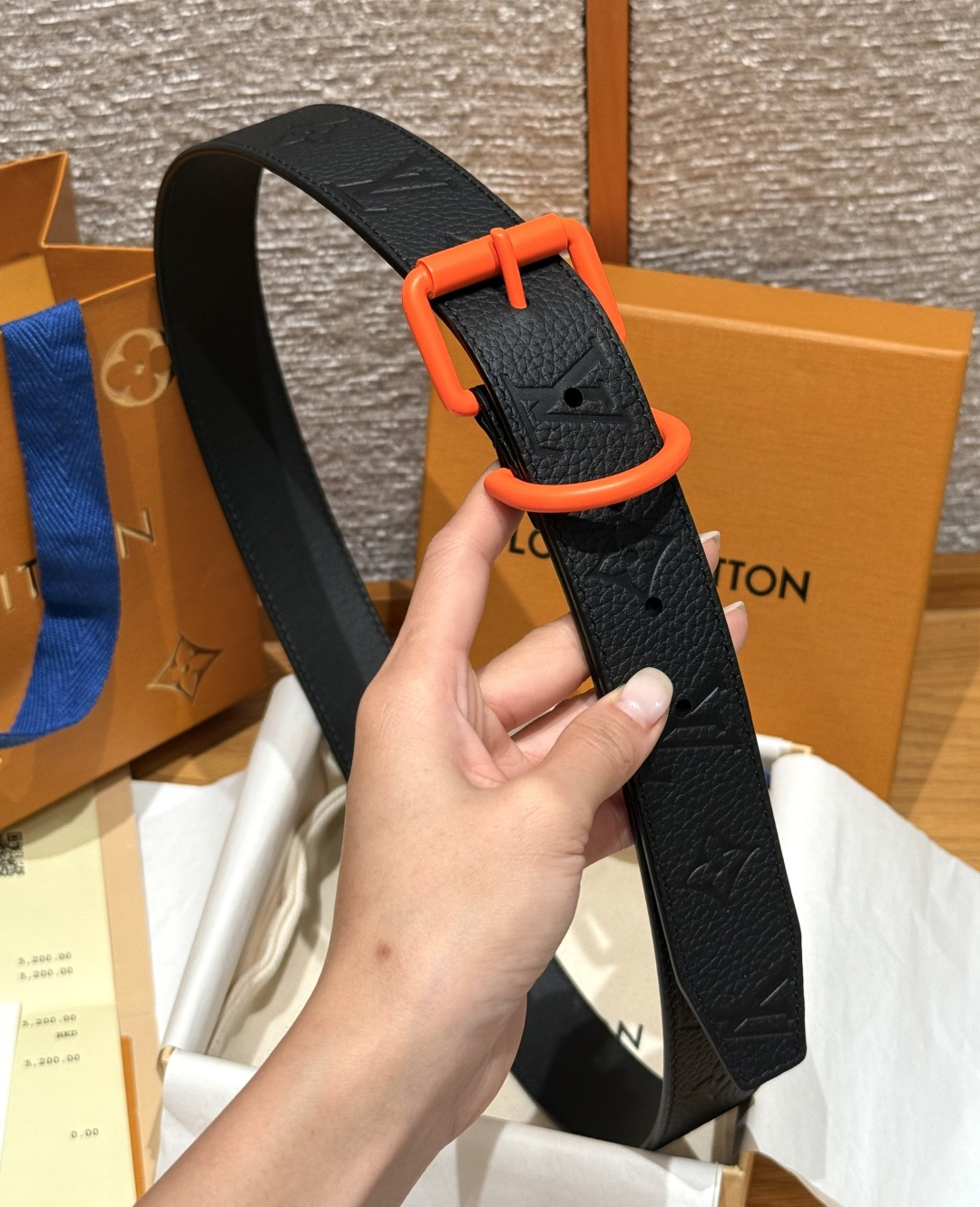 루이비통 모노그램 35mm 소가죽 벨트 상세 이미지 3