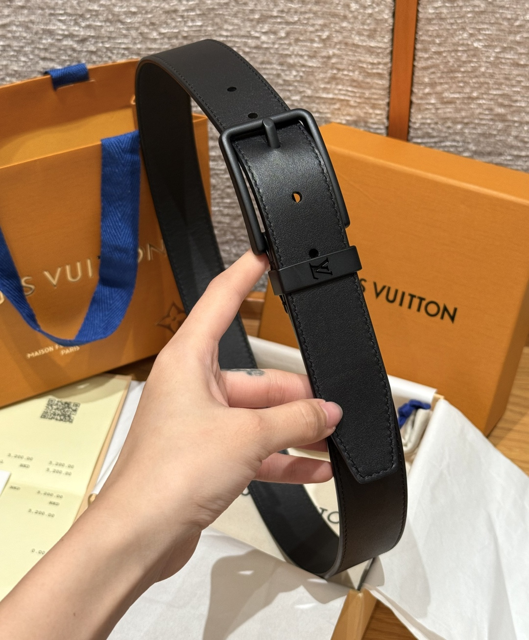 루이비통 LV 엠보싱 슬림 가죽 벨트 상세 이미지 3