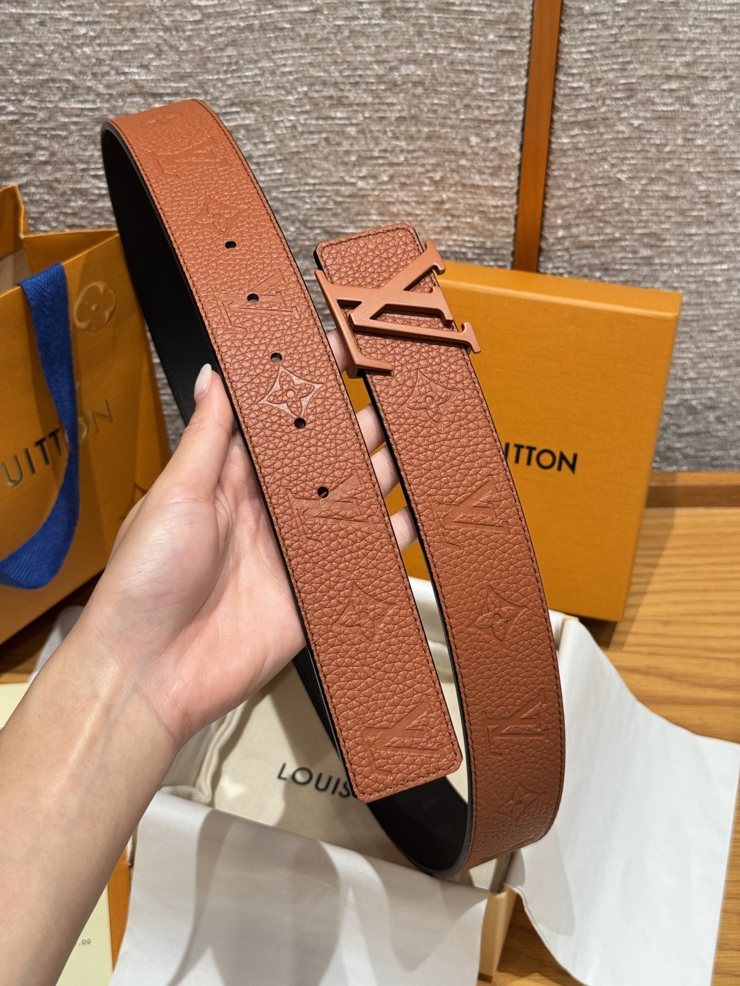 루이비통 JD350 타우릴롱 리버시블 가죽 벨트 상세 이미지 5
