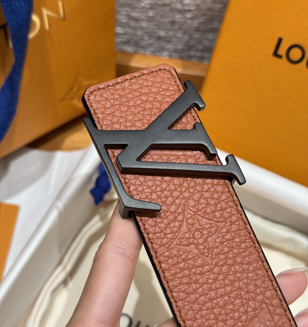 루이비통 JD350 타우릴롱 40mm 리버시블 벨트 상세 이미지 7
