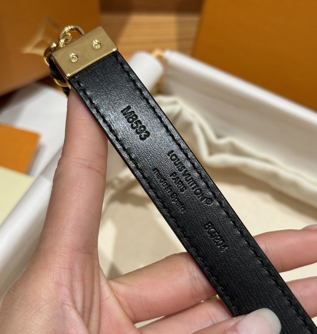 루이비통 편조 체인 20mm 가죽 벨트 상세 이미지 8