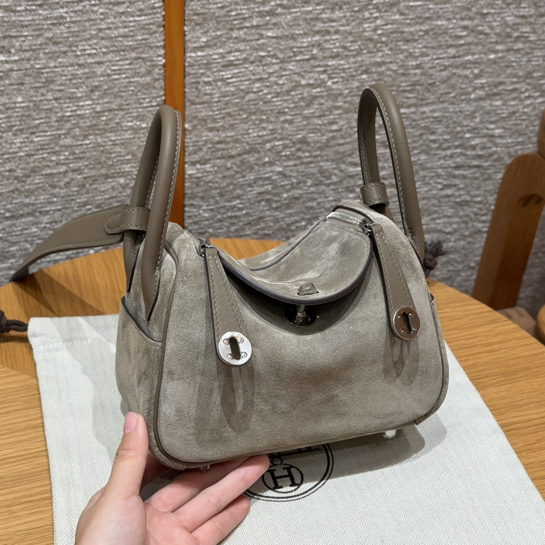 Hermès Lindy 19cm (Gris Caillou)