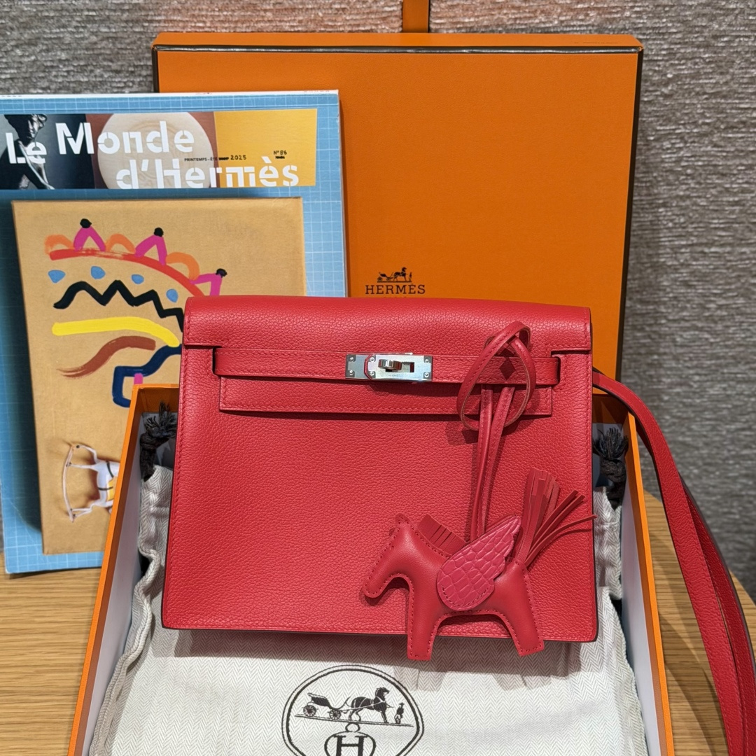 Hermès Kelly Danse 22cm (Rouge Coeur)