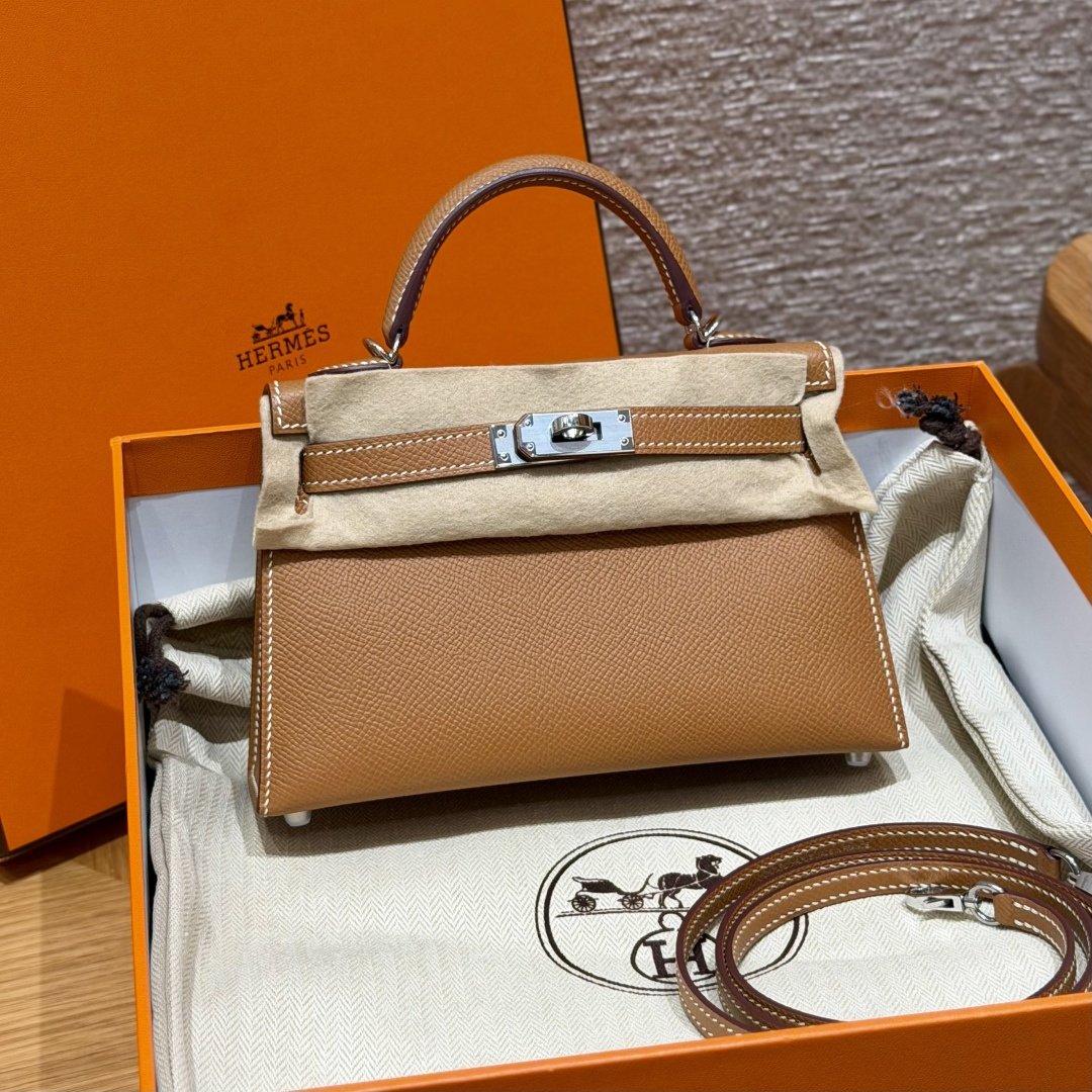NO:852196,Kelly 19cm second generation, golden brown, original cowhide leather palmprint imported from France, silver buckle, high-end handmade exclusive customization, hand-made nails, hand-engraved hardware, stainless steel diode 18k hardware, Hermes, hermes, cowhide, Hermes,19860909Kelly 19cm二代,金棕,法国进口原厂牛皮掌纹,银扣,高级全手工专属定制纯手工手打钉,手刻五金,精钢电渡18k五金,爱马仕,hermes,cowhide,Hermes,,Bag